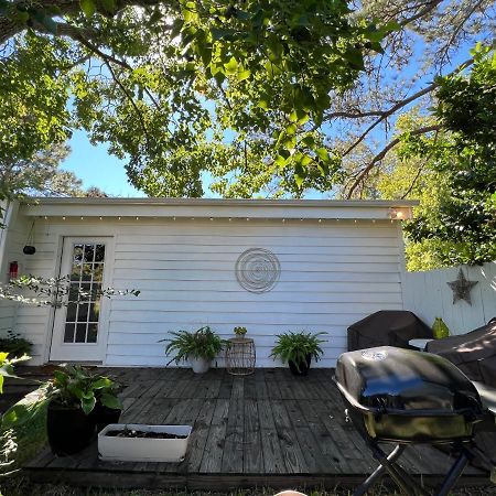 Cozy Loft With Parking And Private Patio W/ Grill Apartment Wilmington Bagian luar foto