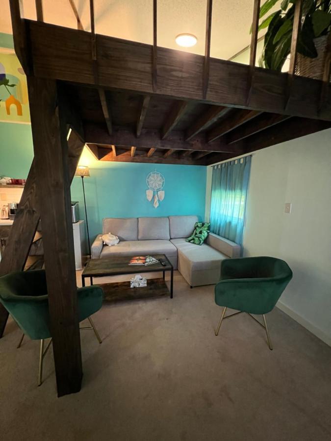 Cozy Loft With Parking And Private Patio W/ Grill Apartment Wilmington Bagian luar foto