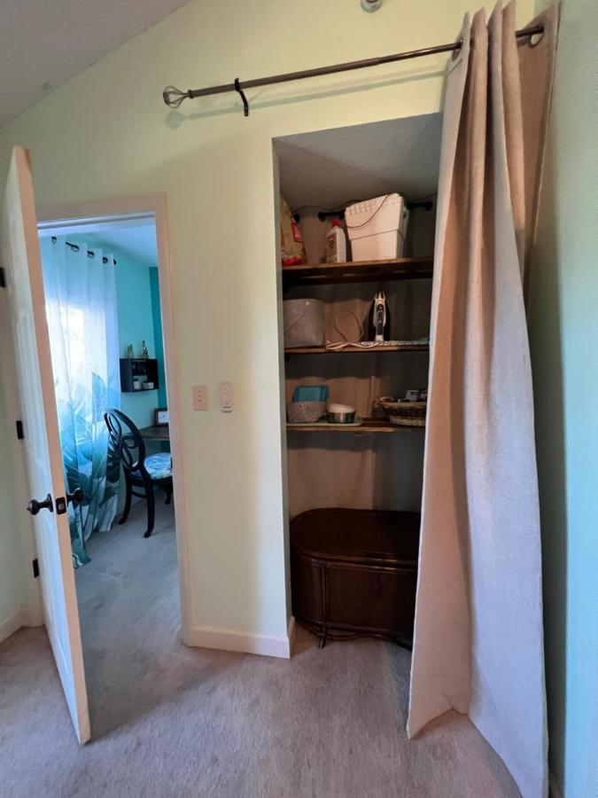 Cozy Loft With Parking And Private Patio W/ Grill Apartment Wilmington Bagian luar foto