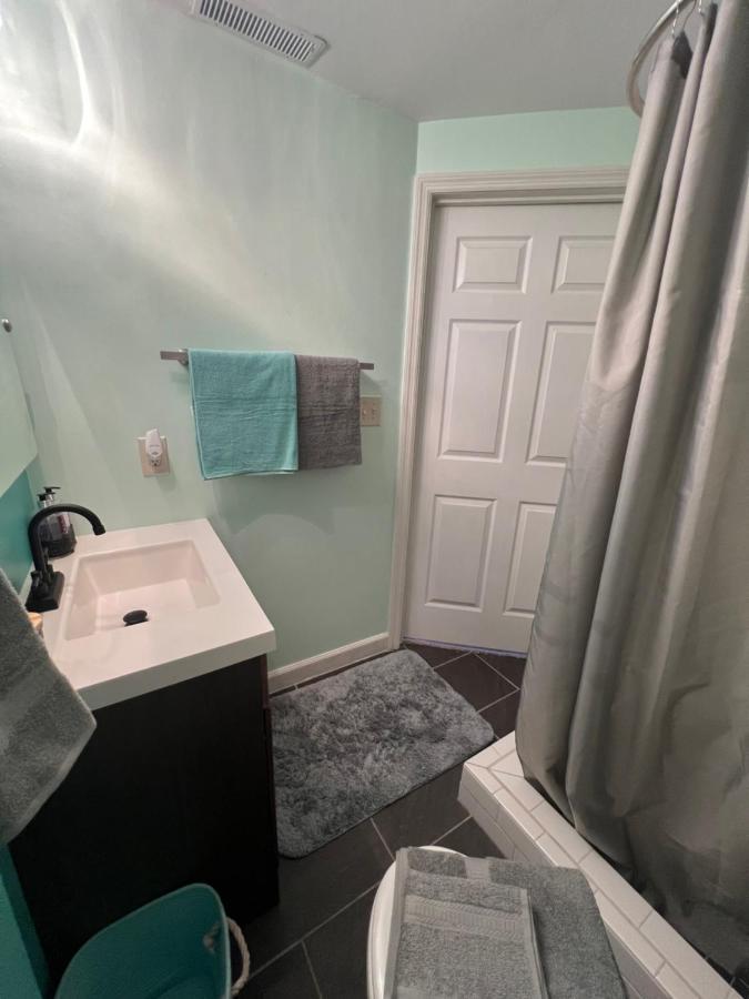 Cozy Loft With Parking And Private Patio W/ Grill Apartment Wilmington Bagian luar foto